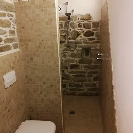 Apartment Mirutt